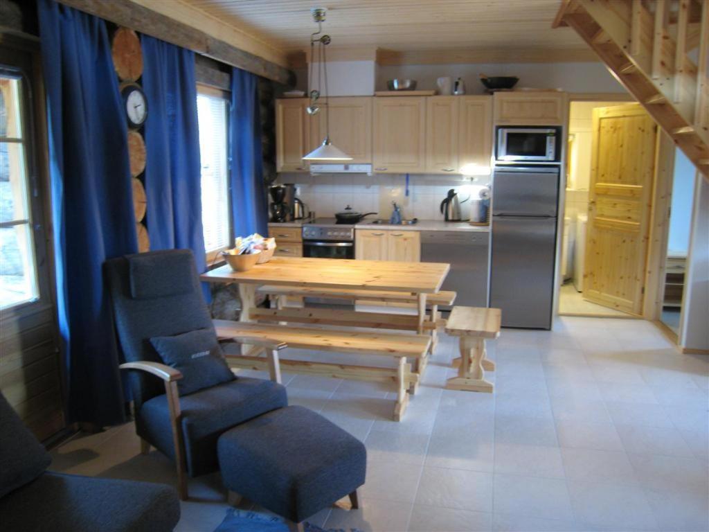 Lost Inn Cabins Akaslompolo Room photo