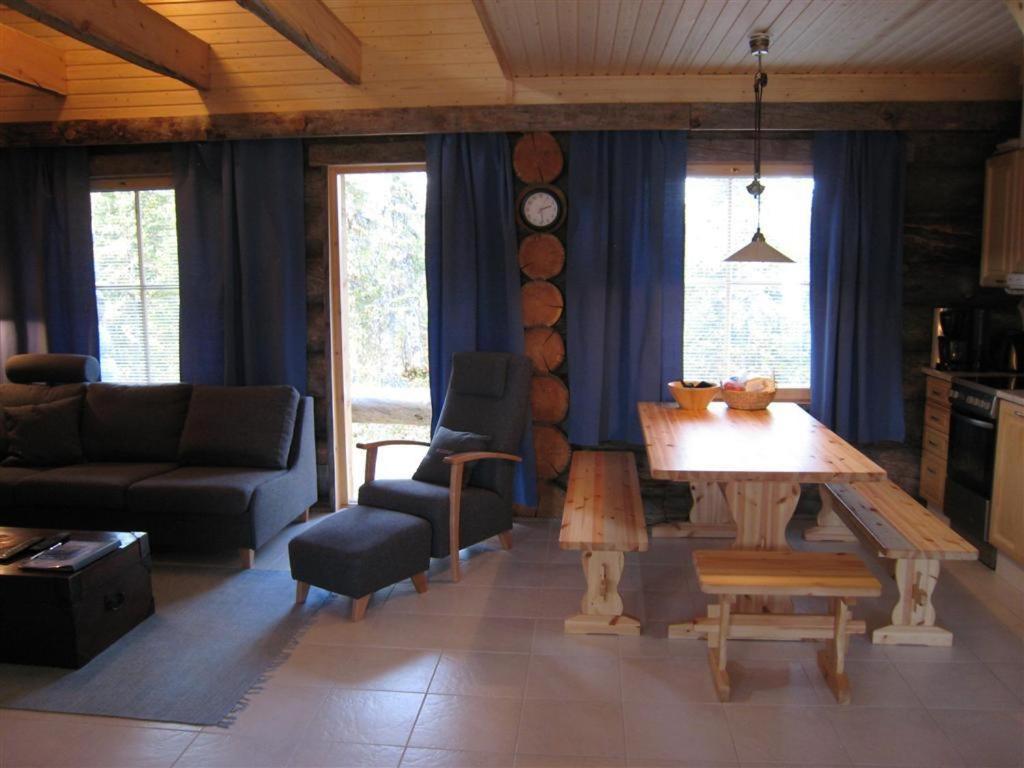 Lost Inn Cabins Akaslompolo Room photo